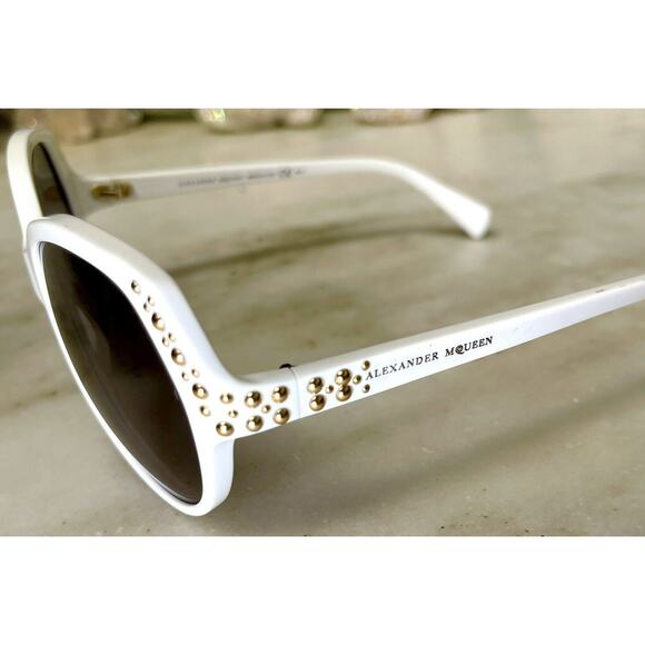 NEW! Alexander McQueen white round sunglasses Gray Lense gold studs NO ISSUES - Picture 12 of 16